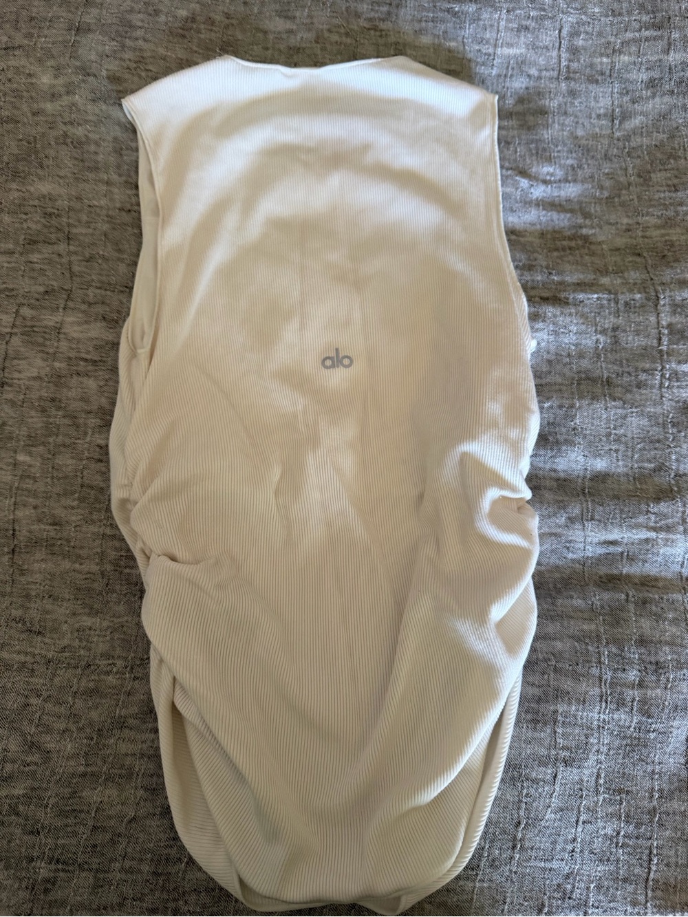 Alo Ribbed En Pointe Tank - Ivory - Picture 5 of 6